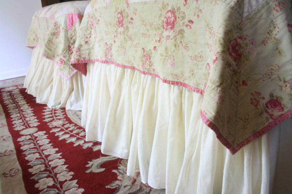 How to make a twin bedskirt AKA dust ruffle. • mimzy & company