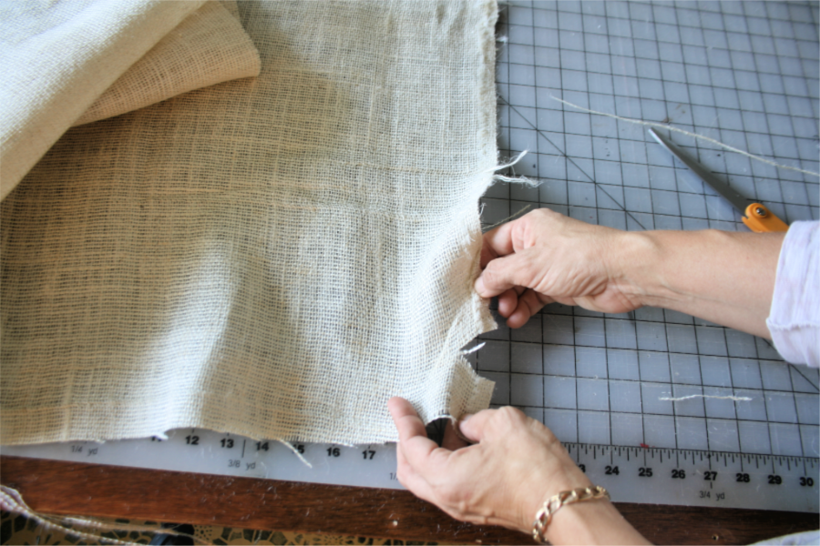 How to cut fabric straight and square(on grain). • mimzy & company
